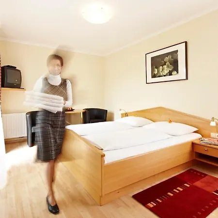 杰格瑞特旅馆 招待所 Nussbach